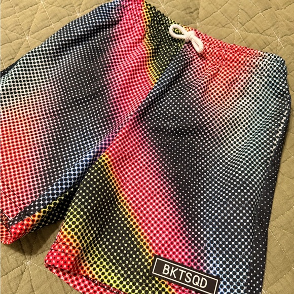 BKTSQD Size YL Kids Colorful Patterned Shorts - Picture 1 of 3
